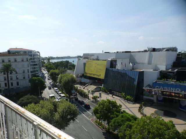 Dynamic Content Image